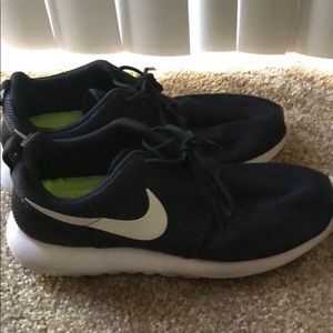 Women’s Nike Roshe Runs